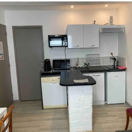 F2 Centre De Apartment