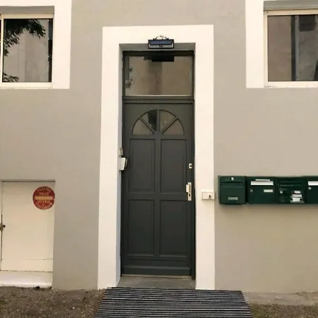 Apartment F2 Centre De *